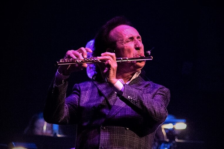 Jazz flutist Alexander Zonjic