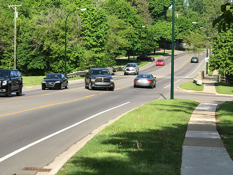 Westbound Maple now has three lanes in use.