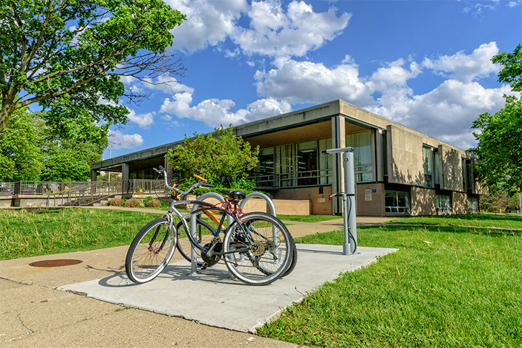 Bike repair at the Pontiac Library, Photo by Doug Coombe,