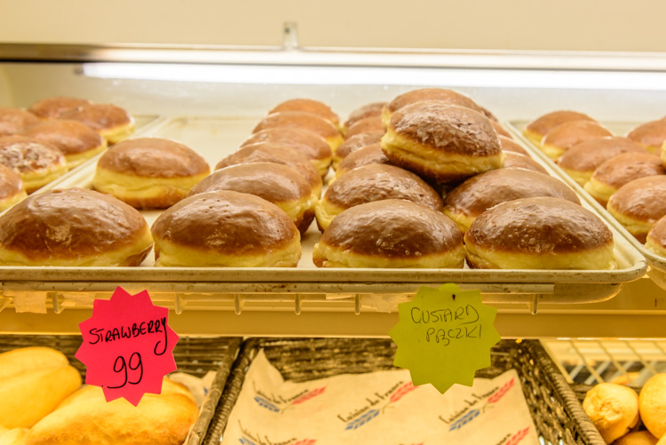 Paczkis at Bozek's Market. Photos by Doug Coombe.