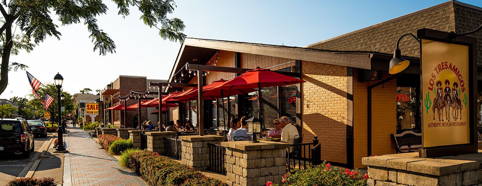 Patio life in downtown Farmington. Photo by David Lewinski