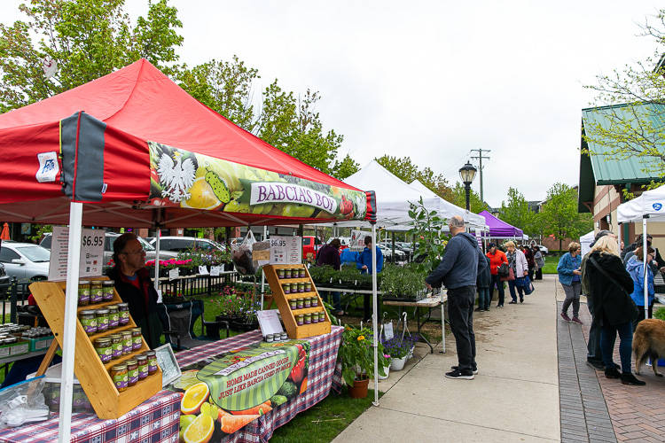 Farmington Farmers' Market. Photo by  David Lewinski.