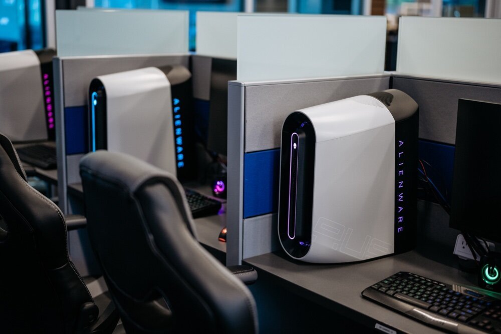 The Sterling Heights Esports Arena is complete with 12 Alienware Aurora R12 gaming computers with i7 processors.
