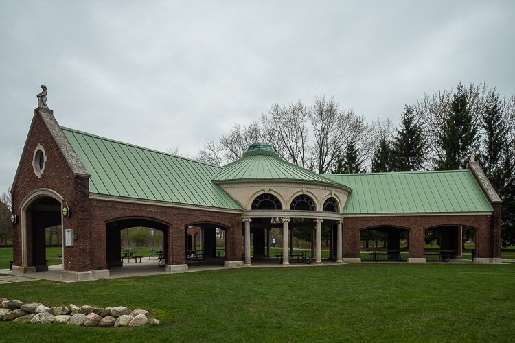 A visitor center at George George Park.