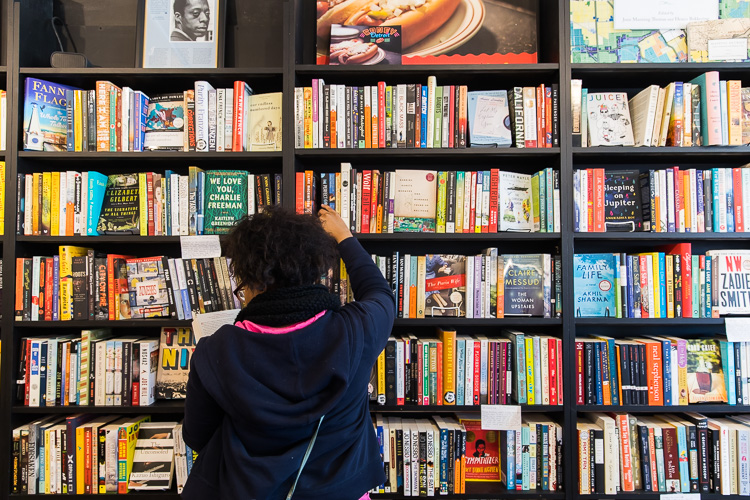 Students from River Rouge and Western International high schools visit pages bookshop in northwest D