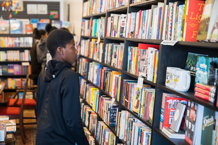 Students from River Rouge and Western International high schools visit pages bookshop in northwest D