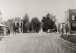 Warren. Mound Road looking south across Chicago. 1896 @ Warren Historical and Genealogical Society. The drug store is still there today.