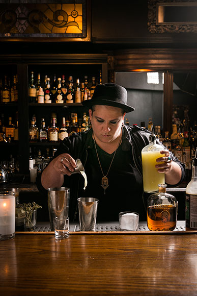 female-mixologists-014