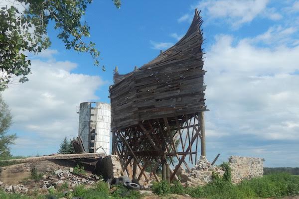 Scott Hocking's barn boat in progress