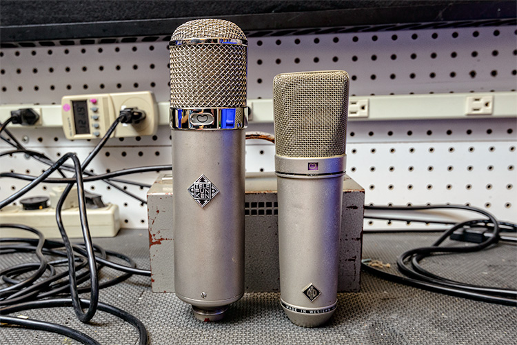 Microphones at Vintage King Audio in Ferndale