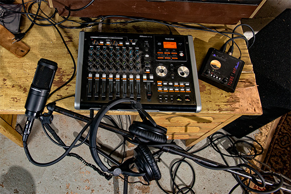 Matt Jones stripped down recording set up for The River Street Anthology