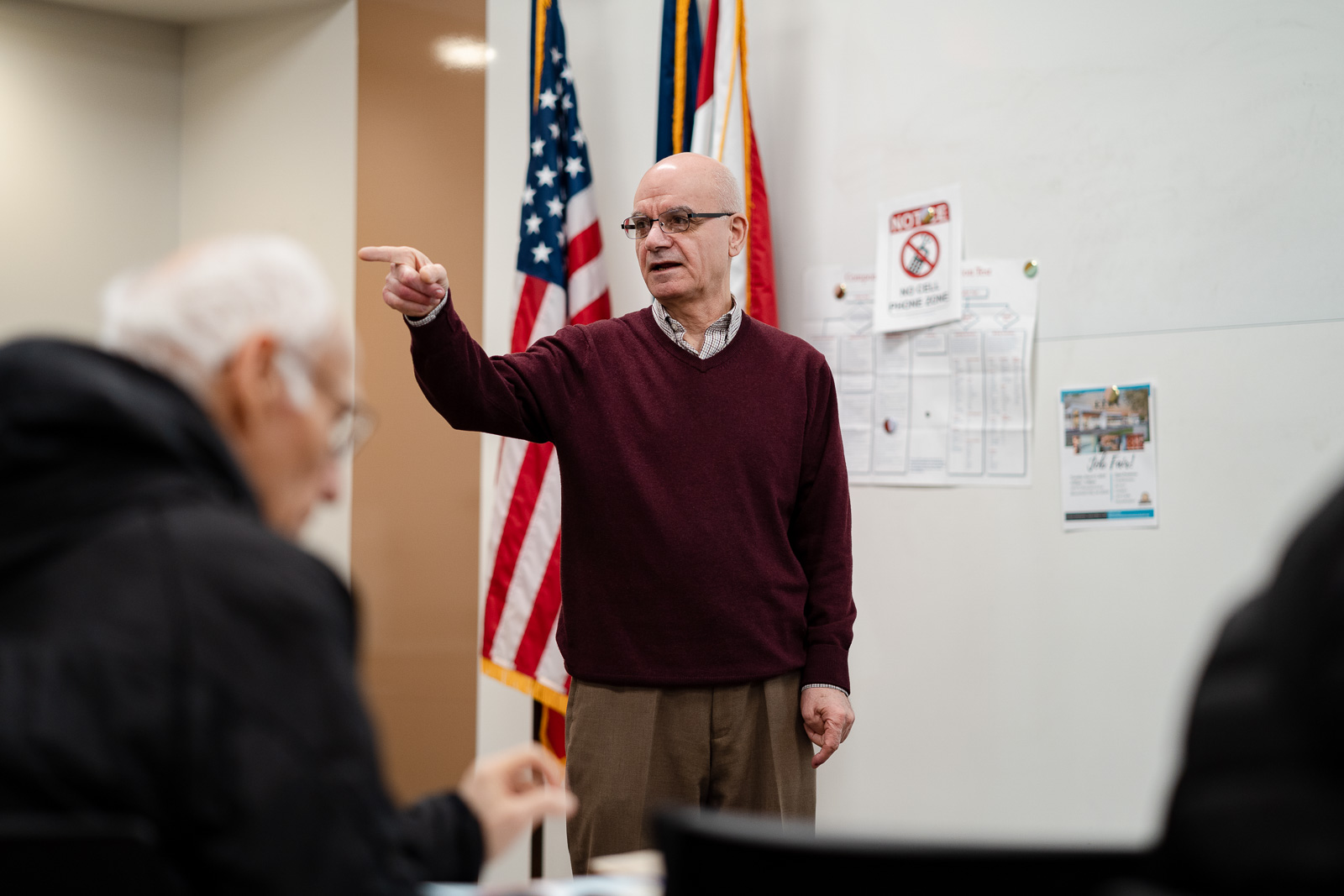 Sayd Yonan teaches a citizenship class at the Chaldean Community Foundation