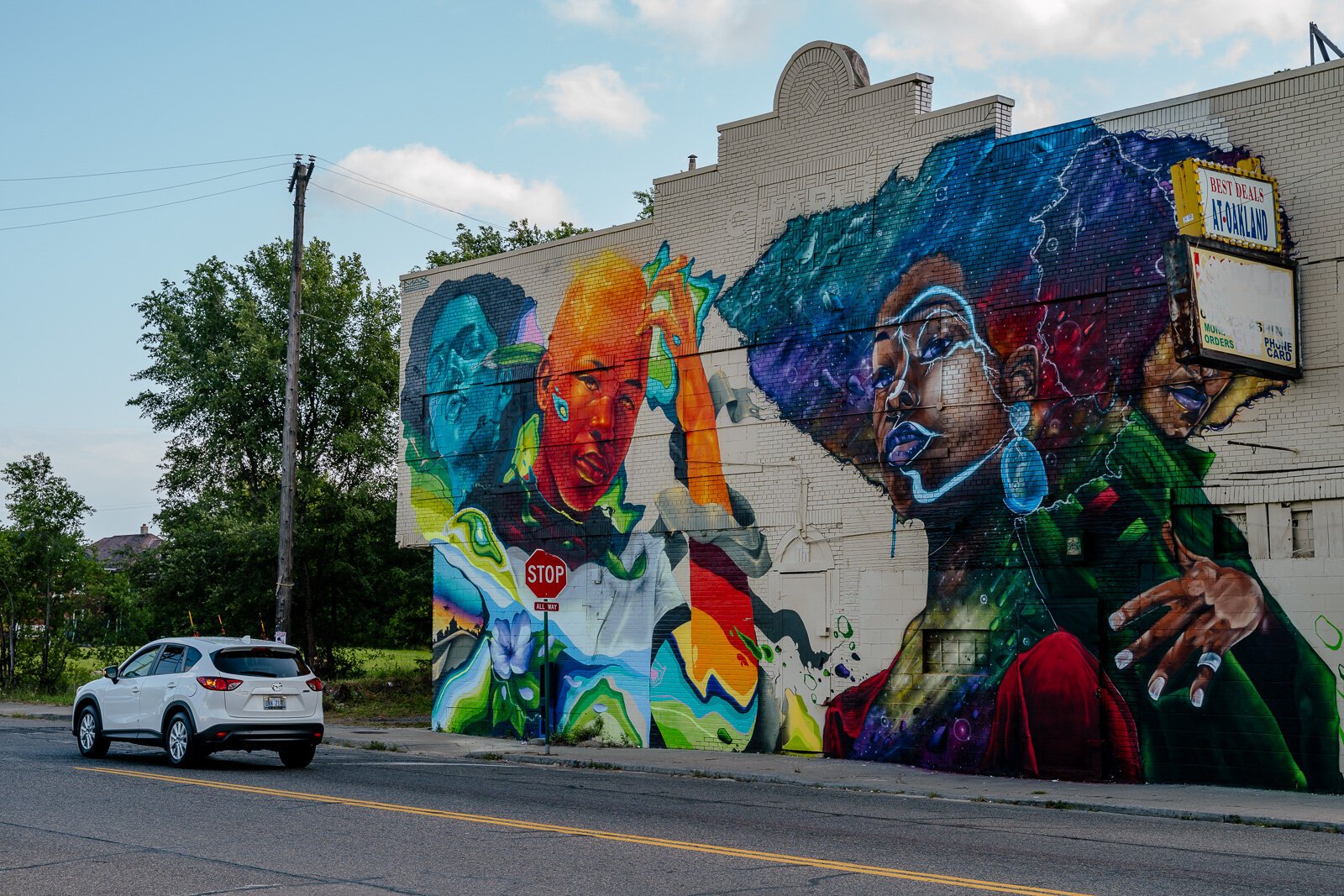 Problak's mural on Oakland Ave