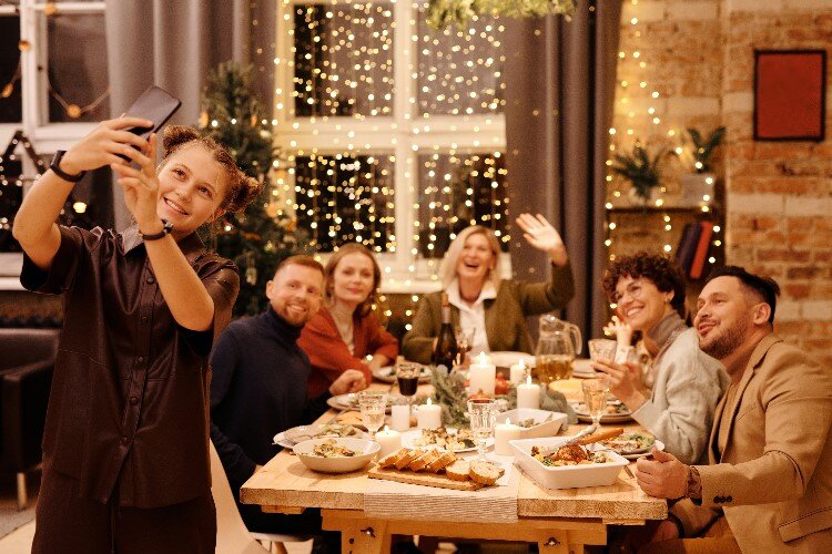  For many, the holidays mean spending time with friends and family. However, in the swirl of the holiday “to-do” list, ensuring those relationships take precedence can be a challenge.