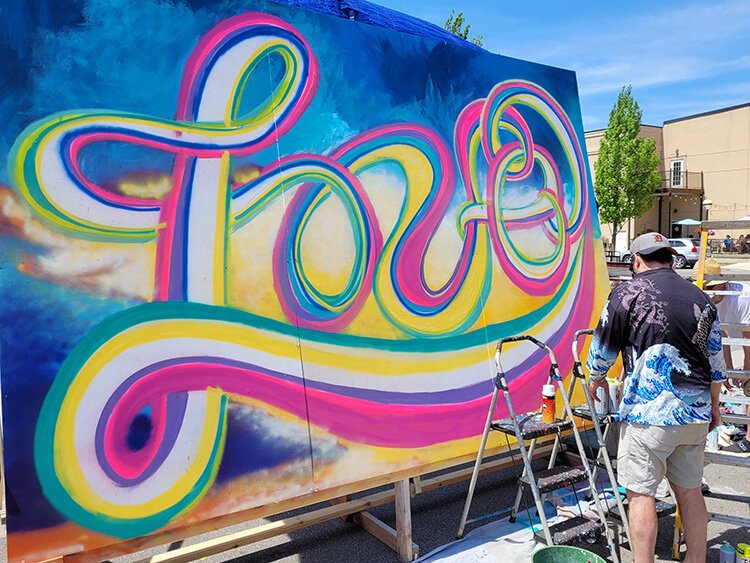 Summer is here. Last weekend, Midland was full of color as artists and fans celebrated local art festivities.
