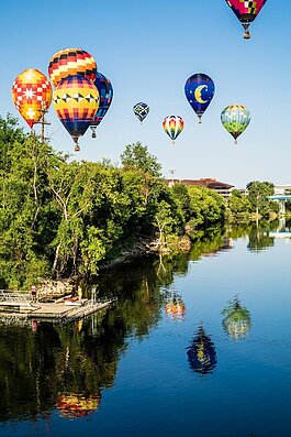 Riverdays-Balloons-River