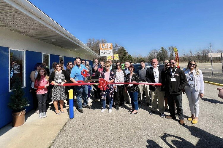 Midland Business Alliance ribbon cutting at the Lee Bar & Grill.