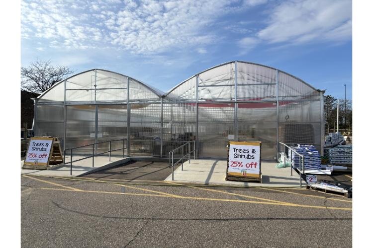 Businesses like Horrock’s and Barnes and Noble still draw customers to the area, which many consider to be a desirable location.