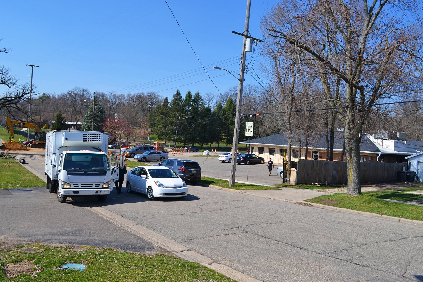 Now that the road is blocked, the intersection of South Westnedge Avenue and Whitcomb Street is busy as traffic from Burger King, Shawarma King, and anyone who is turning around converges. 