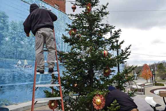 Three Rivers prepares for christmas