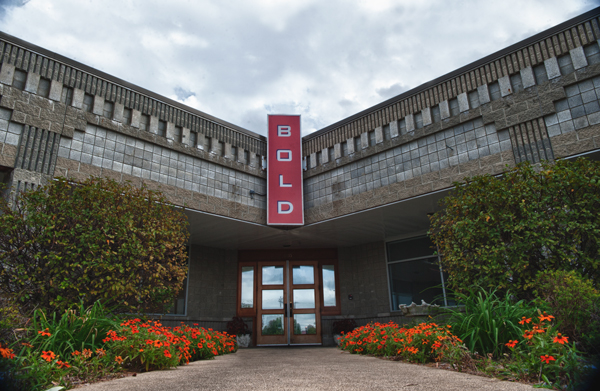Bold is located at 6915 West Q Avenue in Texas Corners Township.