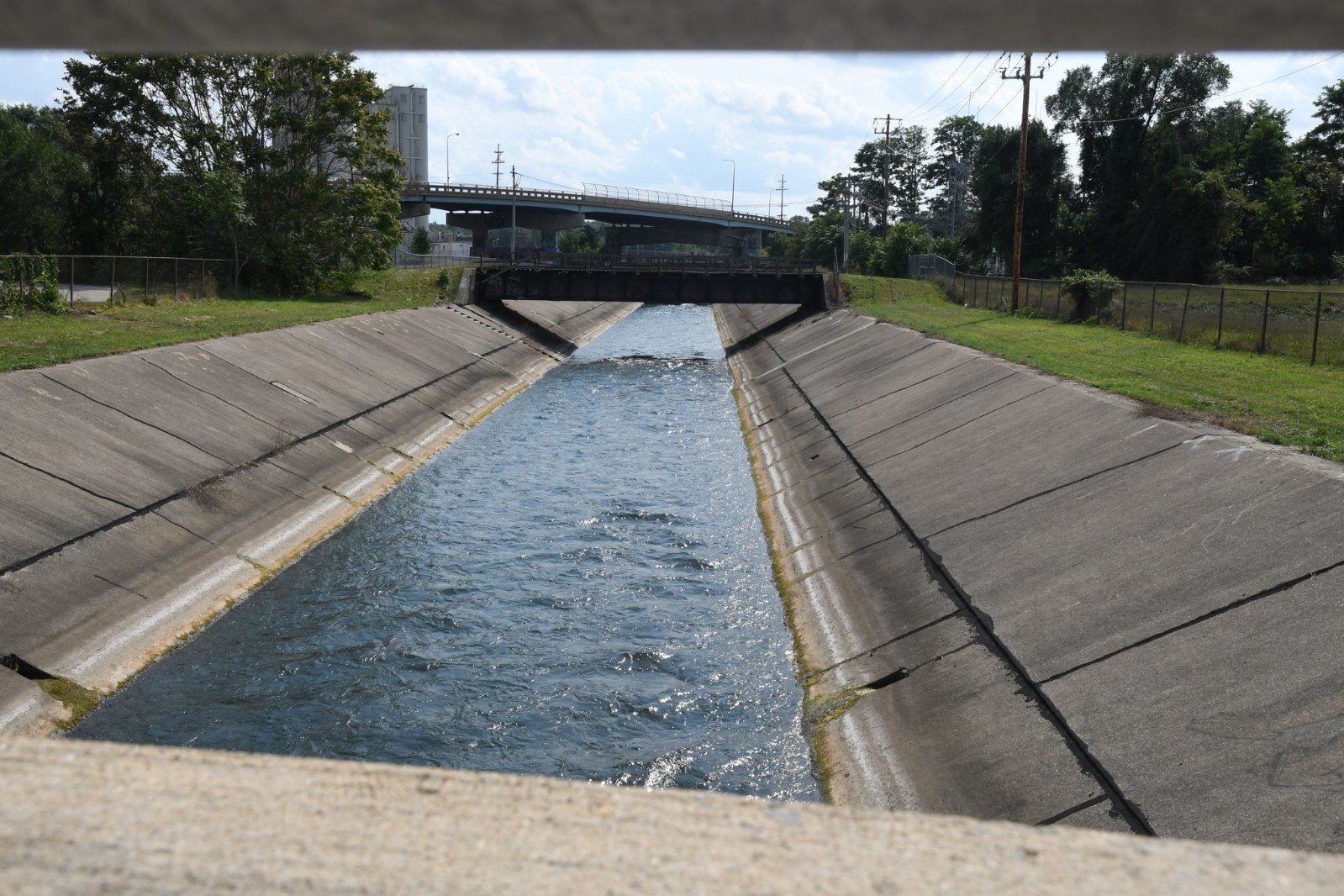 Looking east along the Kalamazoo River near Hamblin Avenue.