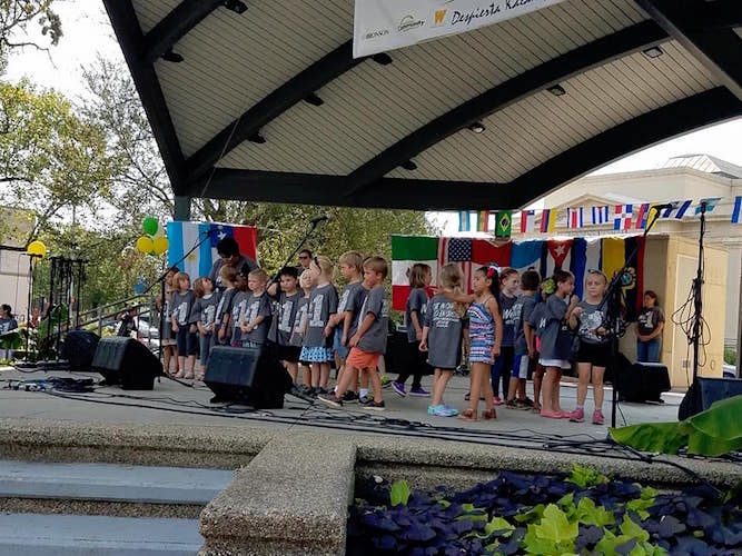 Children participate in the annual festival by Despierta Kalamazoo.