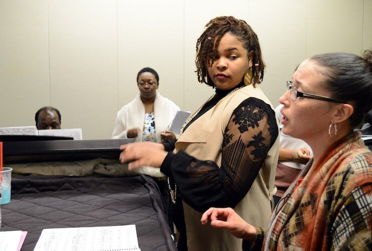 Khadijah Brown (Jeannette in ”Crowns”), Jeannine Nicole Jones (Wanda in ”Crowns”).