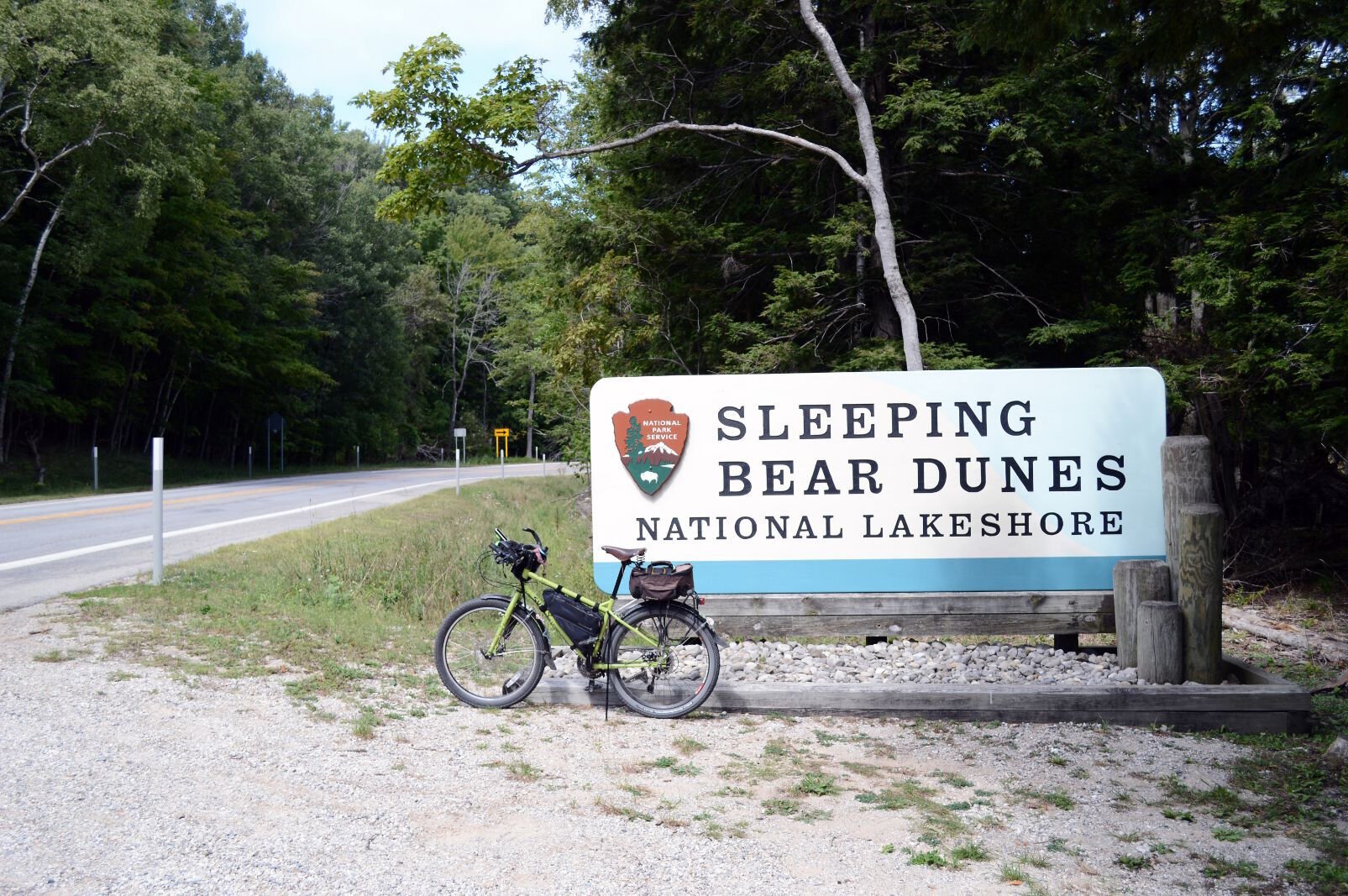  On a ”rest” day, left the trailer at the hotel and pedaled up USBR 35 to see some of the Sleeping Bear Dunes shore.