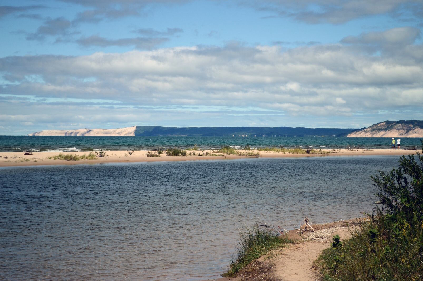  On a ”rest” day, left the trailer at the hotel and pedaled up USBR 35 to see some of the Sleeping Bear Dunes shore.