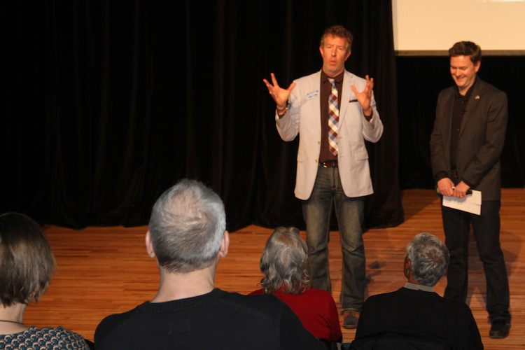 Air Zoo Troy Thrash ltalks to newcomers to Kalamazoo during a previious Welcome to Kalamazoo event