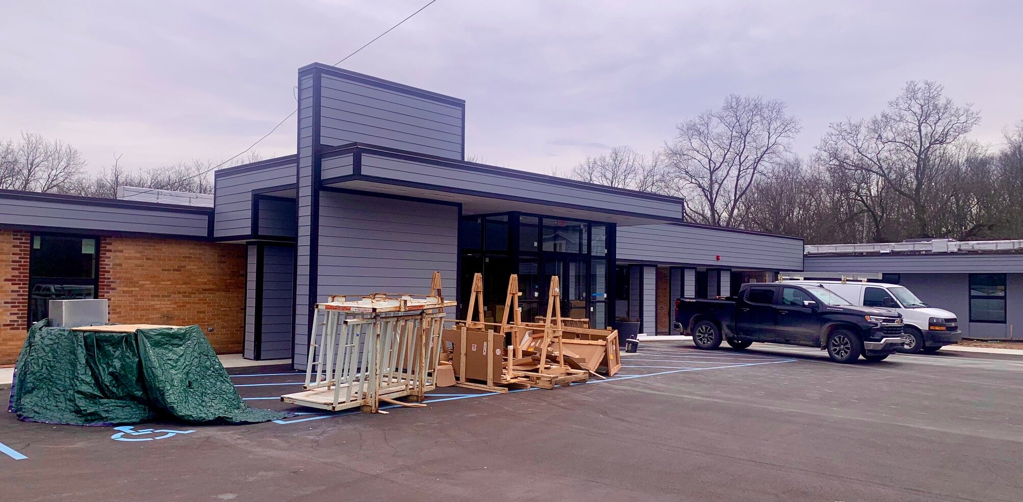 The outside of Enlightened Recovery at 1430 Alamo Ave.