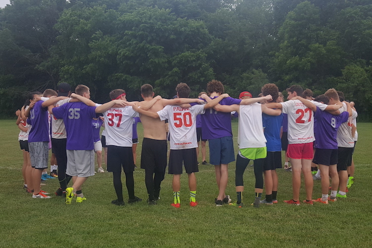 Kzoo Chill and Washtenaw Air Raid together in the post game Spirit Circle, Photo by Kathi Valeii