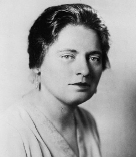 Lorena Hickok was assigned by the Associated Press to cover Franklin Roosevelt’s presidential campaign.