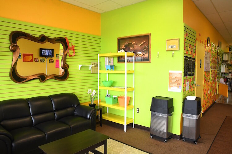 Customer area inside Mango Healthy Fruit and Food at Columbia and Helmer.