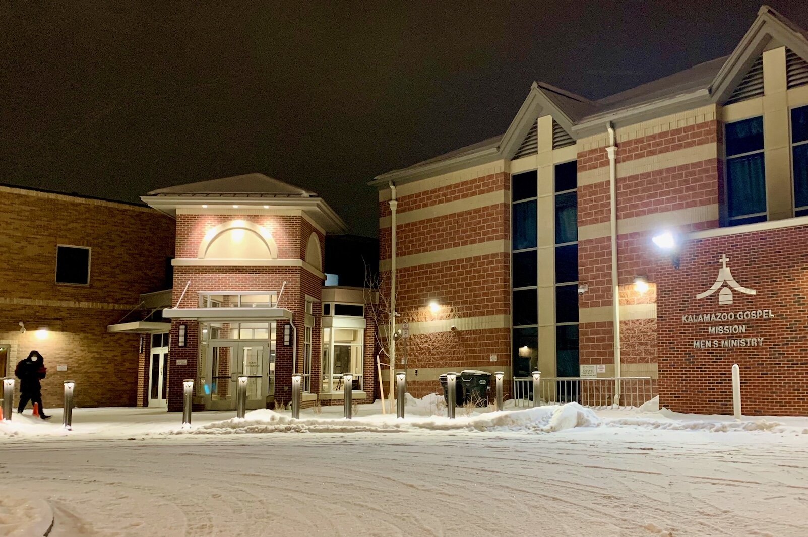 Crosses on the main facilities of the Christ-based Kalamazoo Gospel Mission complement those of it new women and children’s shelter, immediately to the left (west). The mission includes several buildings near North Burdick and East Kalamazoo Avenue i