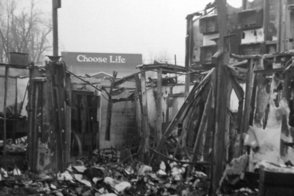 Planned Parenthood destroyed by arson, 1986