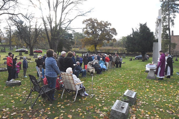 The Catholic cemetery Mount Olivet is managed by Oak Hill Cemetery