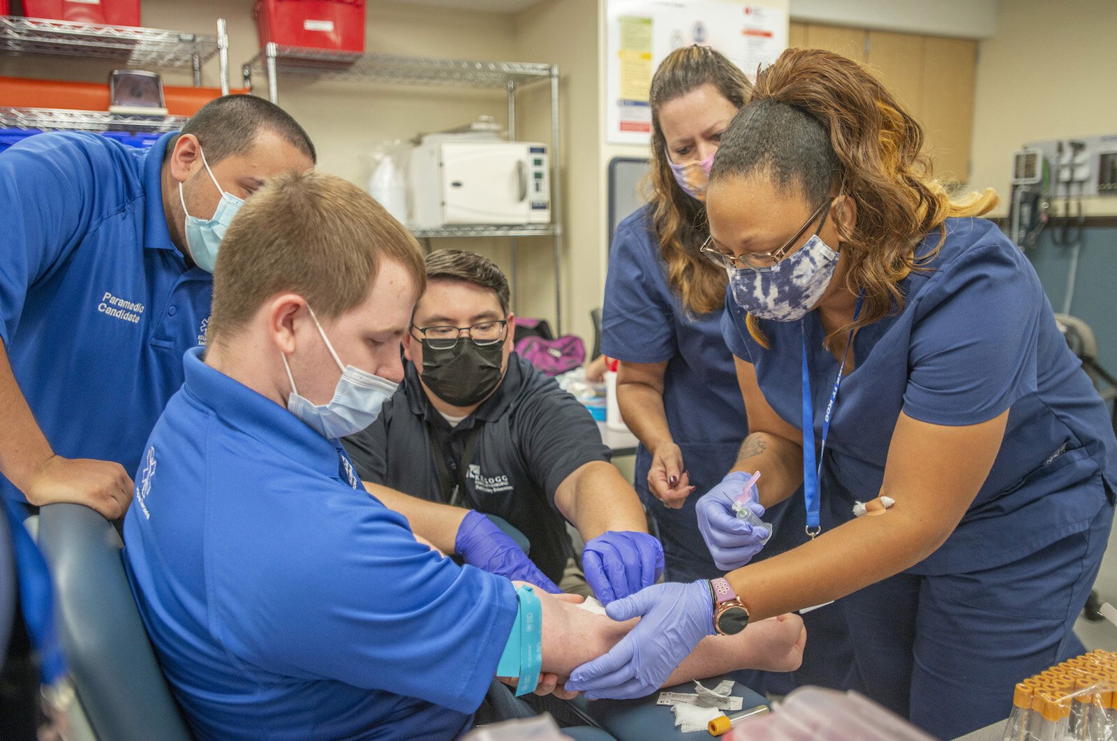 A phlebotomy class at Kellogg Community College.