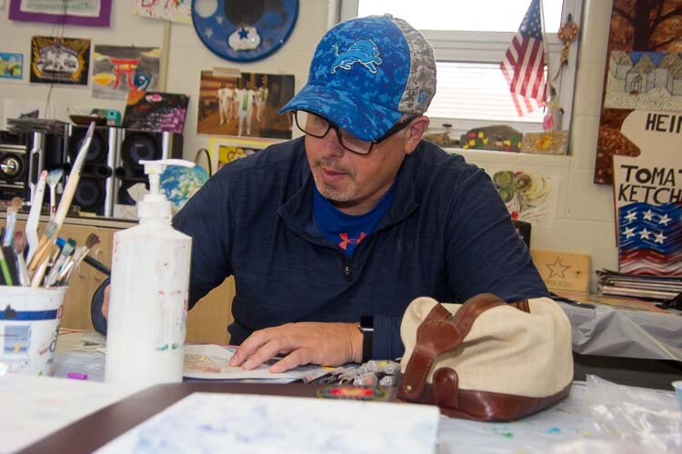Tapping into creativity at a therapeutic art and writing class at the VA in Battle Creek.