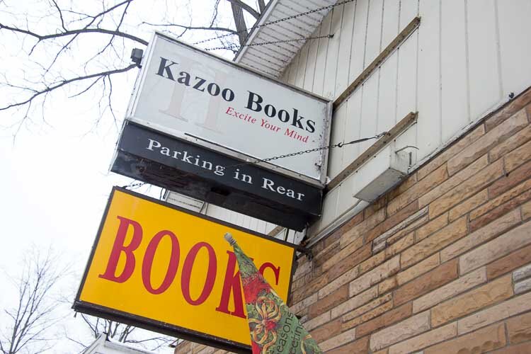 A street view of Kazoo Books.