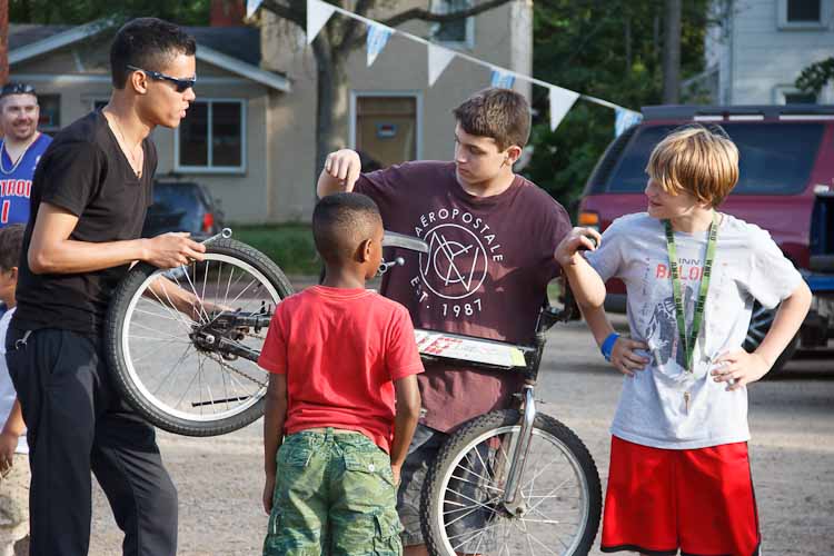 Luis Morales of Open Roads works with youngsters
