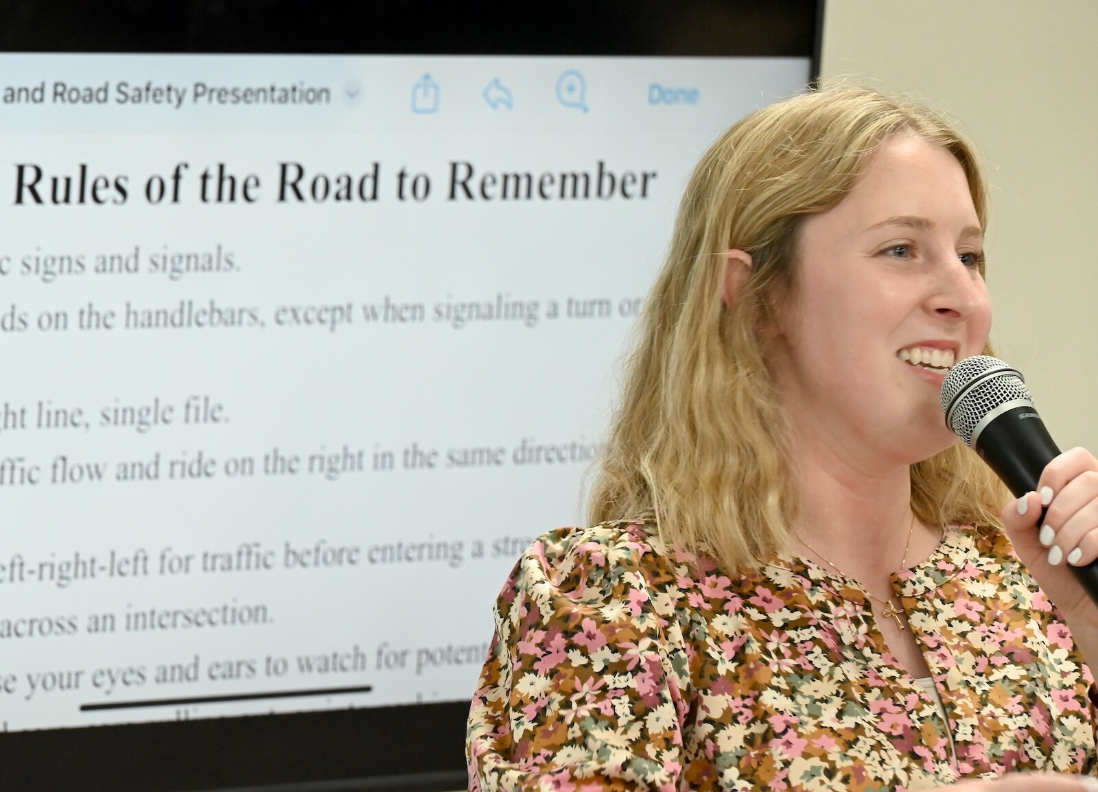 Hannah Sloss of the Calhoun County Health Department gives a presentation on bicycle safety to the members of the Freehub Cycle Club.