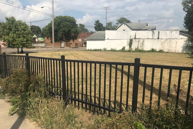 The unused land off the Southeast corner of North Westnedge Avenue and North Street (seen here looking east) Is to become the home soon of three tiny houses, care of HOPE Thru Navigation.