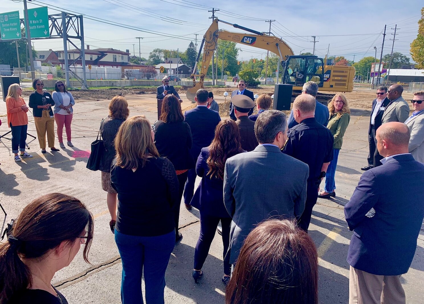 Jeff Patton, CEO of Integrated Services of Kalamazoo, speaks on Wednesday, Oct. 5, 2022, at the groundbreaking ceremony for ISK's Behavioral Health Urgent Care and Access Center.