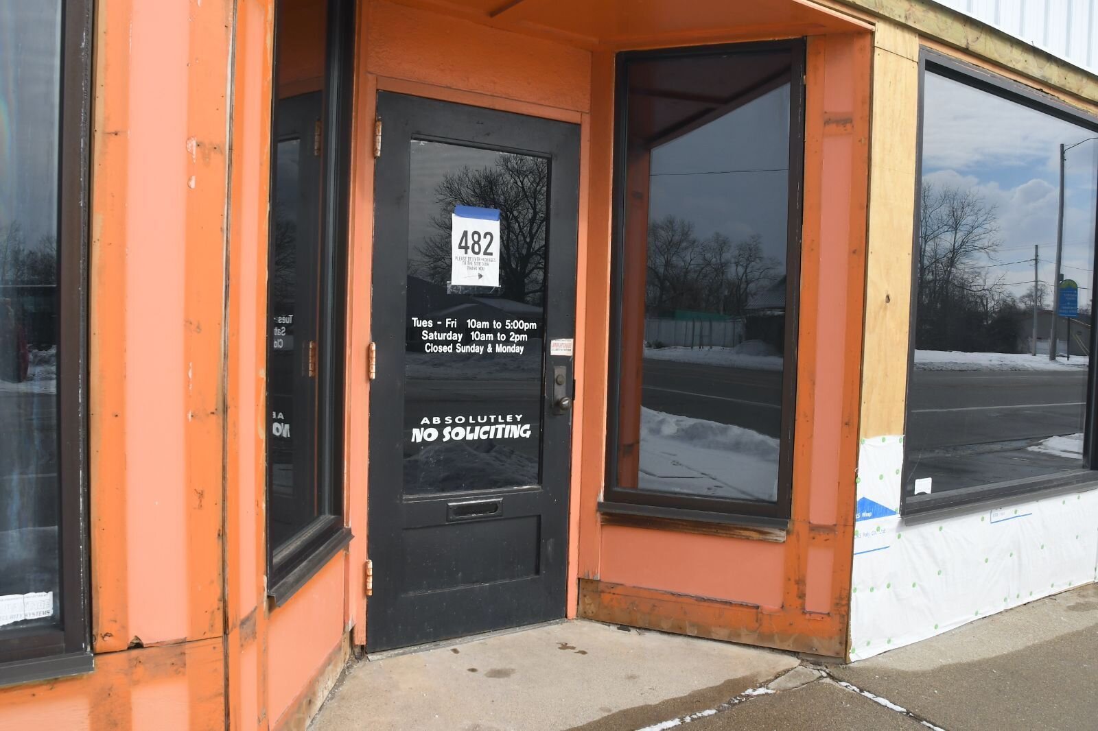 Storefront of Hexxon Design Co.’s at 482 W. Michigan Ave.