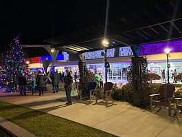 St. Clair’s Riverview Plaza gets festive
