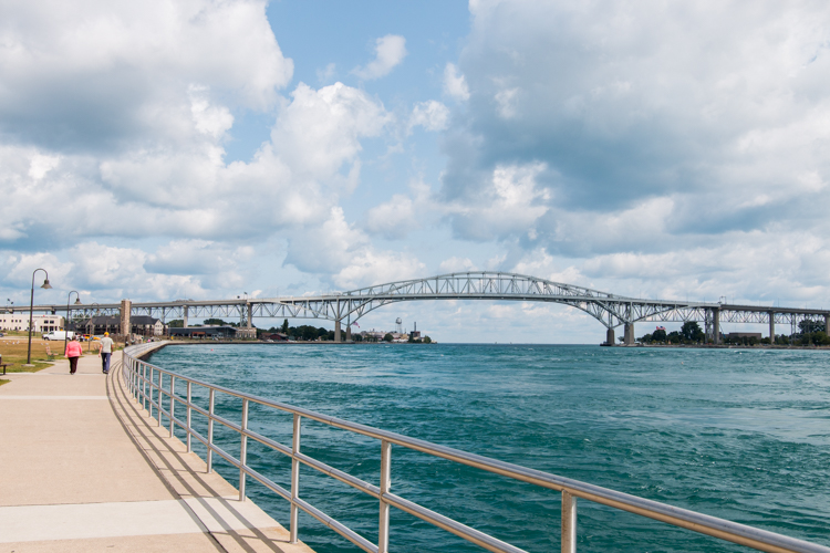 Get a closeup of the Blue Water Bridge.