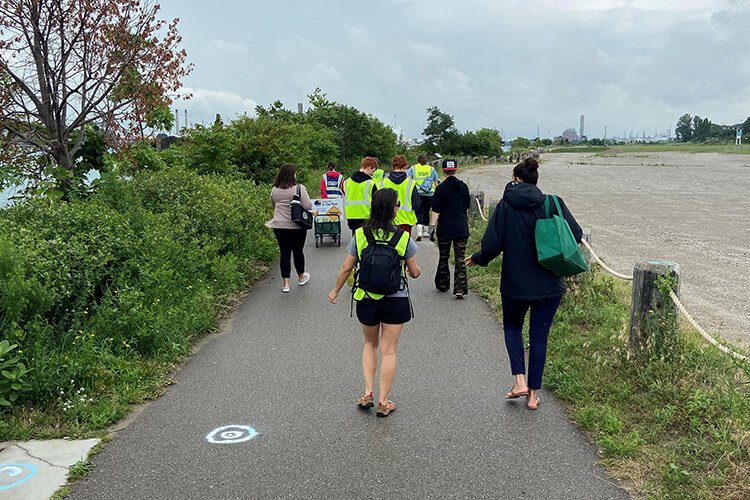 Youth program participants work with Friends of the St. Clair River.