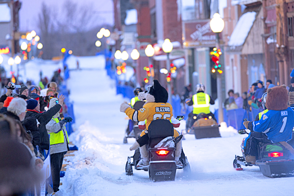 2013 Copper Dog Sled Dog Race start, Calumet